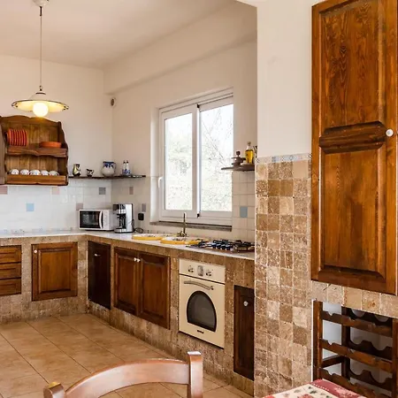 Immersa Nel Dell Etna 别墅 *