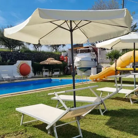 Immersa Nel Dell Etna 别墅